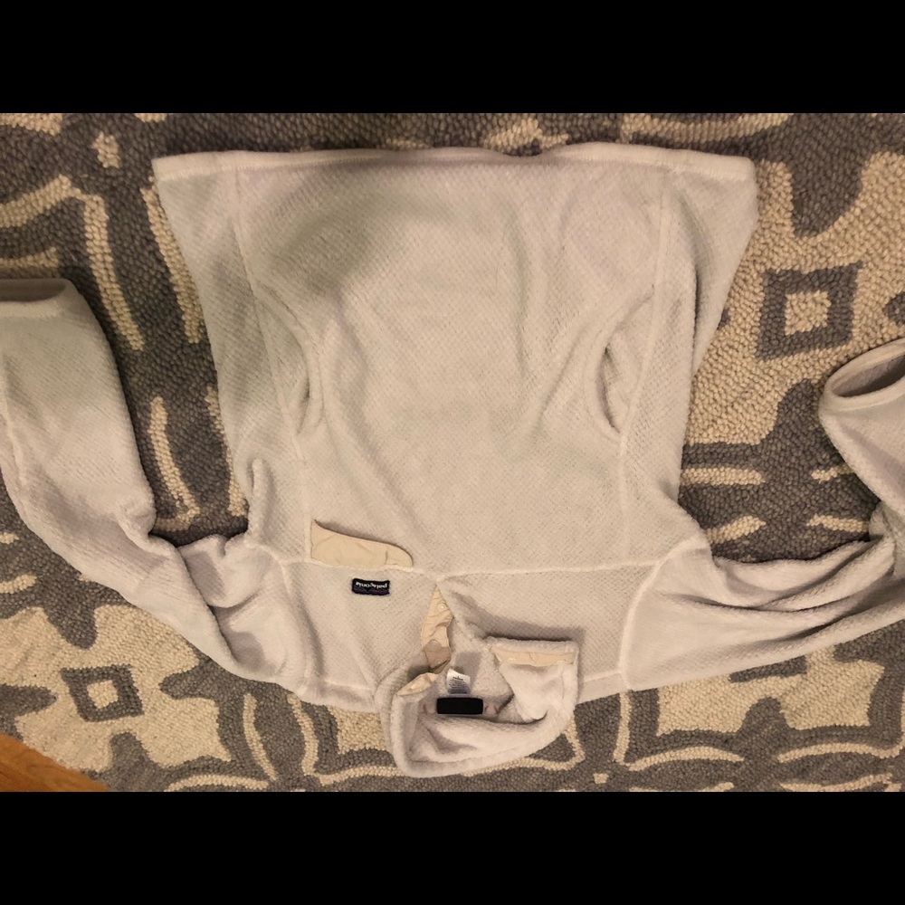White womens patagonia fleece size small